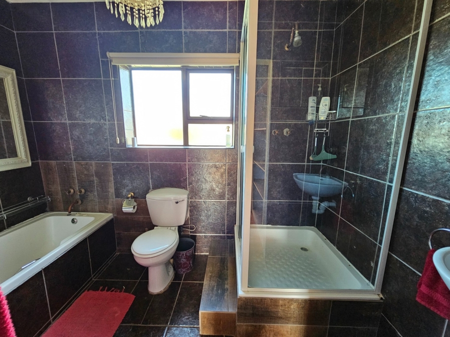 2 Bedroom Property for Sale in Albertinia Western Cape